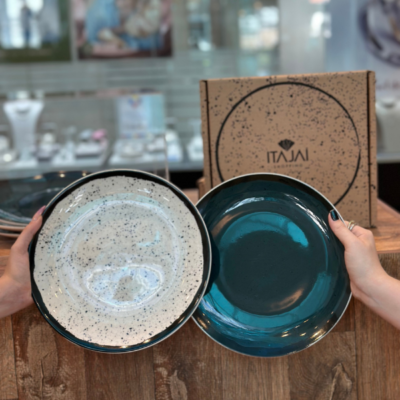 Campanha de Dia das Mães presenteia clientes do Itajaí Shopping com kit exclusivo de pratos