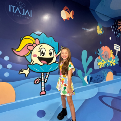 Novo espaço instagramável da Pérola inspira crianças a tirarem muitas fotos no Itajaí Shopping