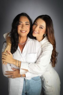 Itajaí Shopping abre exposição que celebra a força das mães e seus 25 anos de história